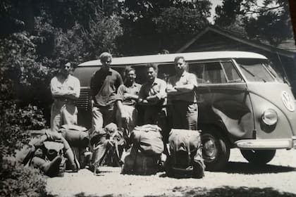 Los cinco jóvenes que se propusieron hacer un cruce que no se hacía desde 1786