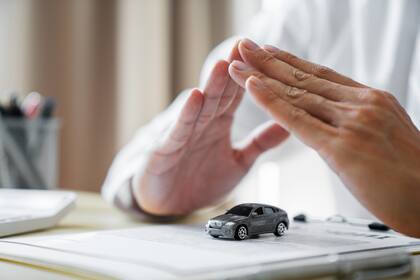 Los cinco principales grupos de seguros de auto de Florida, informan cambios promedio en las tarifas del -6,5 % y algunos de hasta del -11,5 %