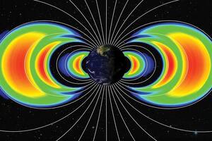 Los cinturones de radiación fueron descubiertos en 1958 por James Van Allen, un físico de la Universidad de Iowa. En 2012 científicos de la NASA encontraron un tercer cinturón que es transitorio de acuerdo con la actividad solar.