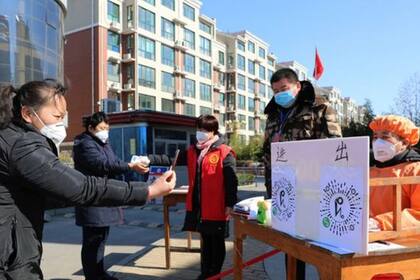 Los ciudadanos chinos están usando aplicaciones para rastrear la propagación del coronavirus