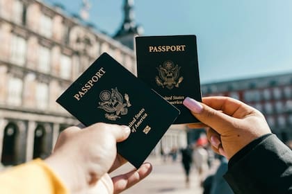 Los ciudadanos con pasaporte estadounidense pueden viajar a 182 países sin tramitar visa