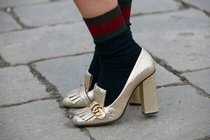 Los clásicos escarpines de Gucci fueron protagonistas del street style en la Semana de la Moda de Milán