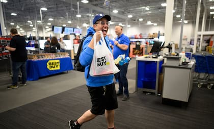 Los clientes de Best Buy no podrán acudir a ninguna de sus sucursales físicas el 27 de noviembre (Facebook/Best Buy)