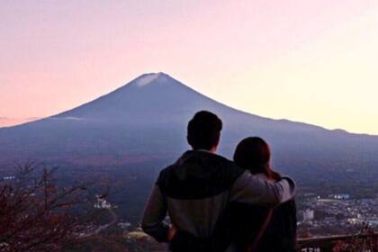 Los clientes suelen ser esposos o esposas que quieren salvar el matrimonio y buscan acabar con la relación extramarital de su cónyuge