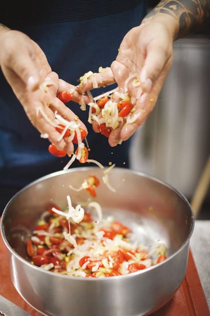 Los cocineros tienen incorporado el bono en el salario básico del mes