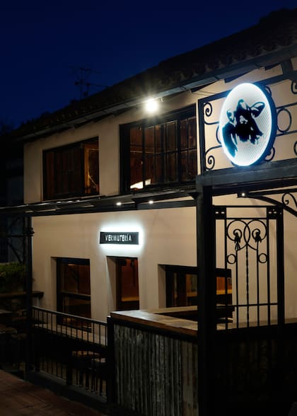 Los cócteles de la Vermutería se dividen en clásicos reversionados, bebidas con vino o vermut y otros pensados para compartir.