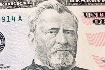 Los coleccionistas de billetes no buscan cualquier billete de una serie específica. Naturalmente, cuanto más antigua es la serie, más valiosa se vuelve (Archivo)