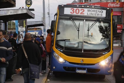 Los colectivos salían llenos desde Moreno hacia Liniers