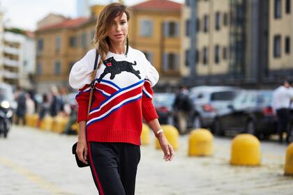 Los colores náuticos siempre se asociaron al verano, pero también se llevan en invierno y avivan el look