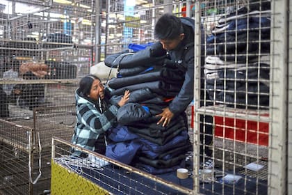 Los comerciantes reabrieron entre dudas y tensiones