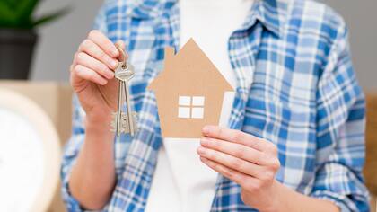 Los compradores latinos deben proporcionar sus identificadores tributarios correspondientes en declaraciones de retención, solicitudes de certificados o elecciones fiscales