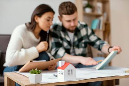 Los compradores suelen encontrar precios más bajos en las casas publicadas