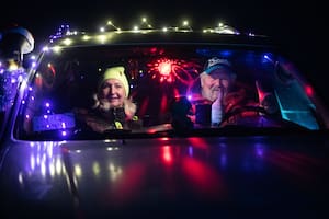 En Florida: ¿es legal tener luces navideñas en un carro?