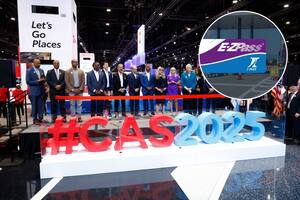 Los conductores de Illinois pueden conseguir una calcomanía de I-Pass en el Chicago Auto Show 2025 (Archivo/Canva)