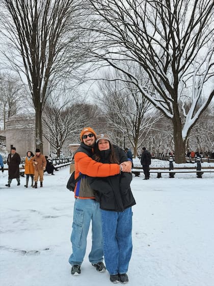 Los conductores de Luzu TV se encontraron con Central Park cubierto de nieve (Foto: Instagram @nicoocchiato)