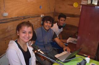 Docentes rurales: impulsaron una radio para darle voz a los estudiantes