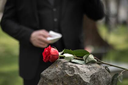 Los consejos que hay que tener en cuenta a la hora de esparcir cenizas de familiares y seres queridos