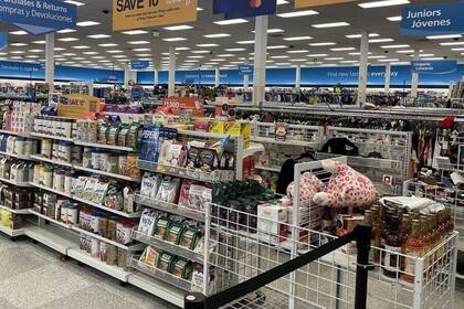 Los consumidores de Ross Dress for Less se centraron en la compra de productos esenciales