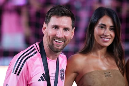 Los correos electrónicos y los chats fueron el canal de comunicación entre Messi y Roccuzzo durante su adolescencia
