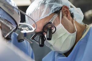 Los costos de la salud están presionados por la inflación, la devaluación y las paritarias.