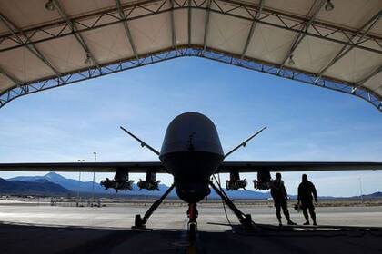 Los costos de vuelo de estas naves han provocado críticas al gobierno estadounidense, cuyos gastos de defensa son elevados