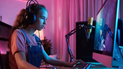 Los críticos dicen que las plataformas de juegos deberían incluirse en la prohibición australiana de las redes sociales para menores de 16 años.