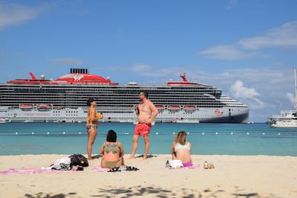 Los cruceros son una postal muy común en las playas de Ocho Ríos