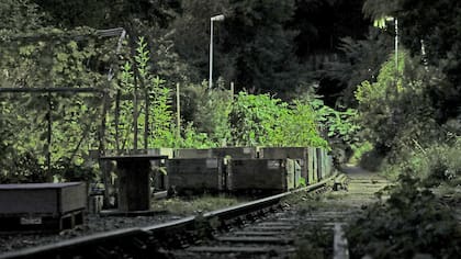 Jardines y canteros en una vía abandonada en Estocolmo