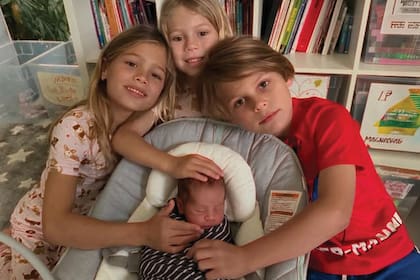 Los cuatro herederos de Enrique Iglesias y Anna Kournikova