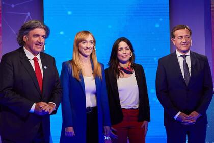 Los cuatros candidatos a la Gobernación expusieron sus propuestas y se defendieron tras las preguntas cruzadas durante el debate en Canal 9 Televida.