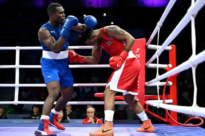 Los cubanos Julio Cesar La Cruz Peraza Loren Berto Alfonso Dominguez en acción