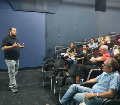 Los cursos, de 30 a 60 horas, varían entre los US$300 y los US$2000 por persona