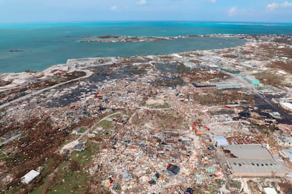 En las islas Bahamas al menos 43 personas fallecieron; hay cientos de desaparecidos