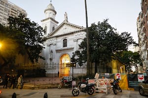 Una de las iglesias porteñas más antiguas se llenó de grietas y apuntan a obras aledañas