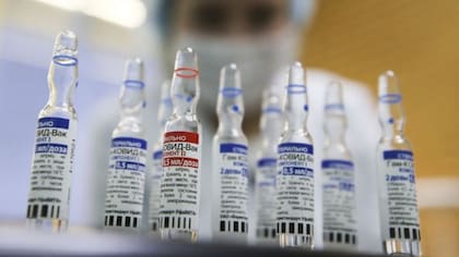 Los datos pendientes incluyen la entrega de parte del fondo ruso de un plan de acciones correctivas y preventivas para resolver las deficiencias identificadas