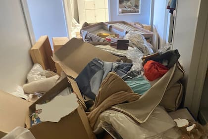 Los delincuentes revolvieron todas las habitaciones de la casa en busca de dinero y otros objetos de valor