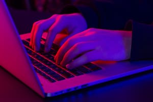 Spoofing: qué es y cómo protegerse de esta modalidad de fraude digital