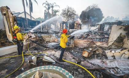Los demandantes aseguran que el Plan FAIR no está cubriendo la totalidad de los daños por incendios forestales (Terry Pierson/The Orange County Register vía AP)