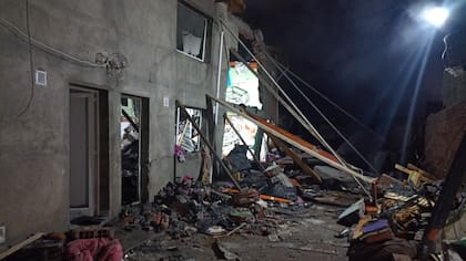 Los departamentos, apuntalados tras la explosión, por el riesgo de desmoronamiento.