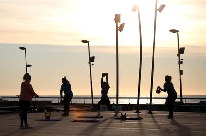 Los deportes al aire libre con vista privilegiada es otro atactivo de la ciudad. Gentileza Emtur