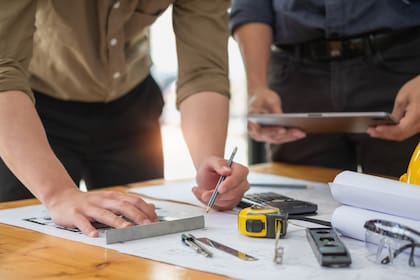 Los desarrollos inmobiliarios actuales demandan equipos interdisciplinarios para abordar cada etapa del proceso, desde la idea inicial hasta la entrega final