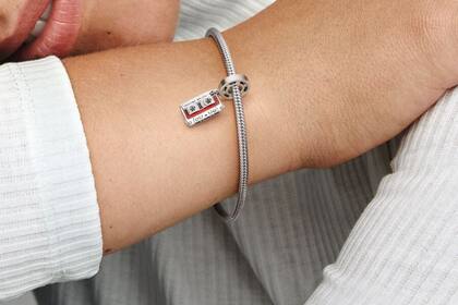 Los descuentos estan disponibles en tiendas participantes y en pandora.net hasta agotar existencias