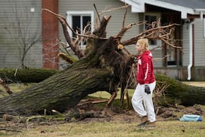 Las impactantes imágenes del tornado que arrasó Michigan y dejó al menos cuatro muertos