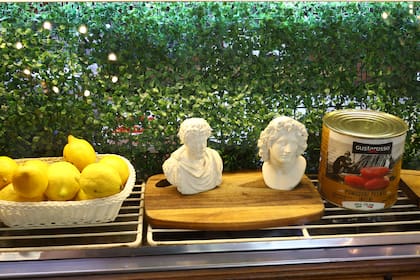 Los detalles italianos buscan crear un espacio vinculado al origen