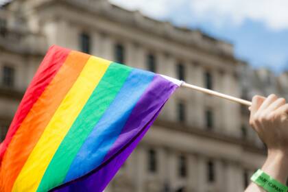 Los detractores de la resolución escolar sostienen que atenta contra la comunidad LGBTQ+ (la imagen es ilustrativa)