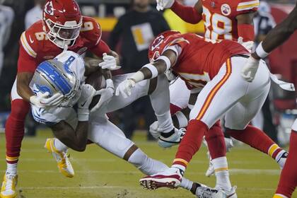 Los Detroit Lions y los Kansas City Chiefs se unirán a los ganadores de los playoffs para disputar la ronda divisional (Ed Zurga/AP)
