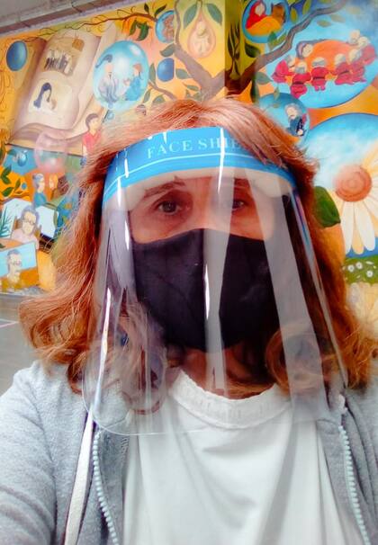 “Los días que llego temprano puedo pasar por la rotisería y comprarme algo para almorzar”, dice