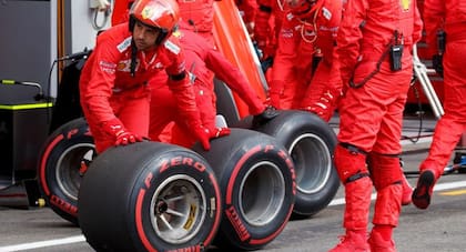 Los diez pilotos que accedan a la Q3 serán los únicos que emplearán neumáticos de compuesto blando (banda roja) en el Gran Premio de Hungría, como también en el de Italia a principios de septiembre.