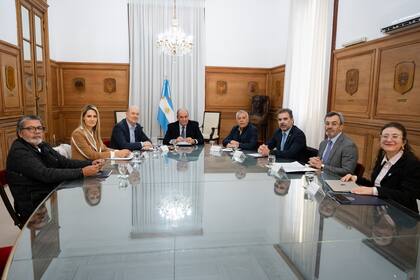 Los diferentes sectores con sus representantes en el Consejo de Mayo