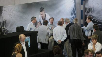 Los dirigentes de la AFA, en la Asamblea